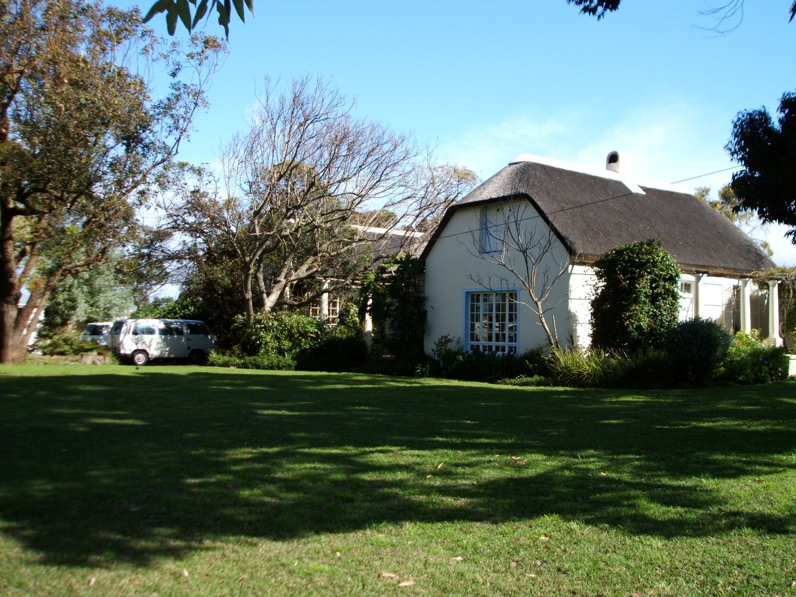 View of 20 Toulon Avenue and the surrounding property